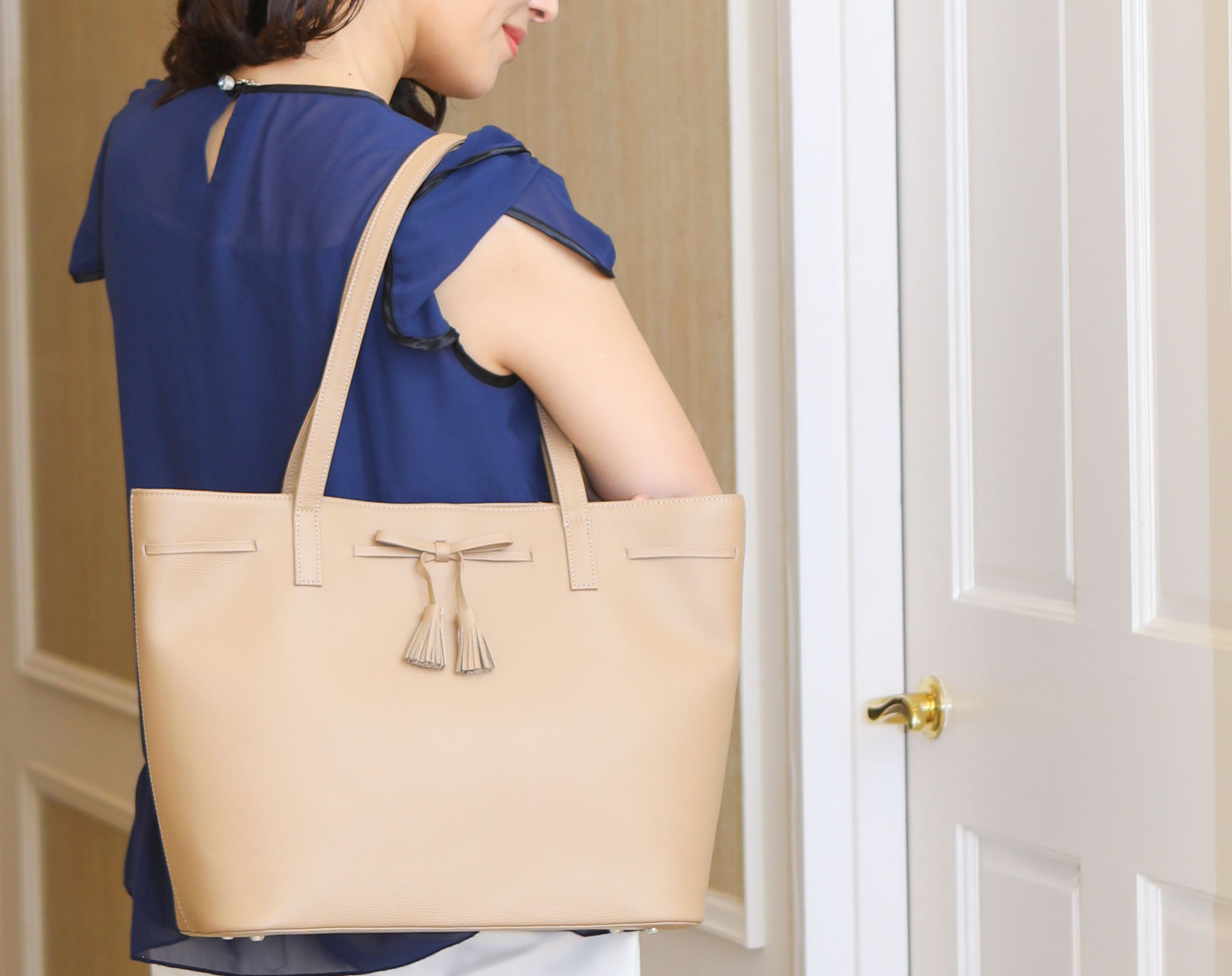 最新版 女性に人気の通勤バッグ19選 Pc 軽量バッグなど 選び方やおすすめのレディースバッグブランドをご紹介します