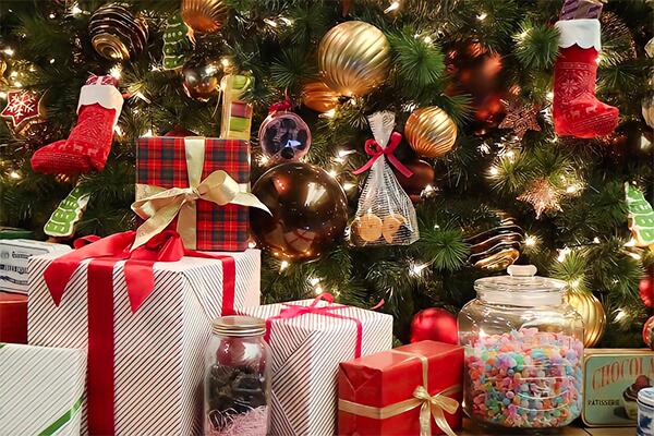女性に贈るクリスマスプレゼントの選び方